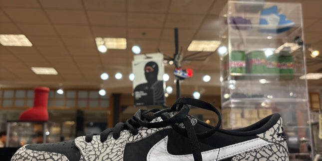 Jordan 1 Low Black Cement Pre-Owned