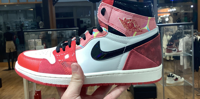 Jordan 1 High Spider men Across The Spider Verse Pre-Owned
