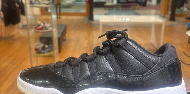 Jordan 11 Low 72-10 Pre-Owed
