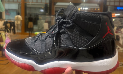 Jordan 11 Bred  Pre-Owned