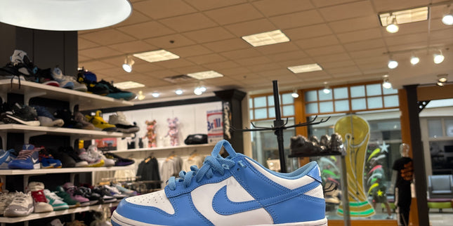 Nike Dunk Low UNC (GS) Pre-Owned (NO BOX)