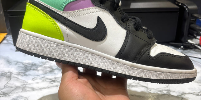 Jordan 1 Mid Pastel Black Pre-Owned