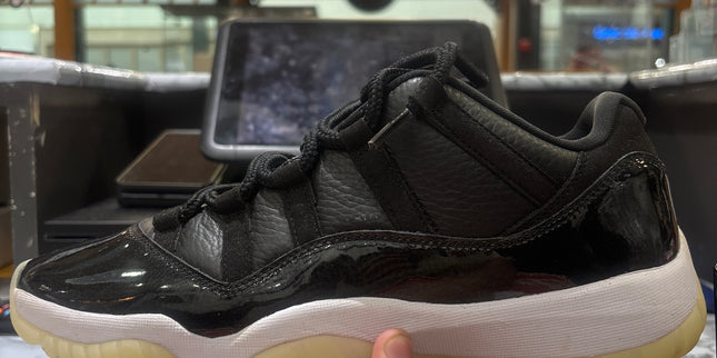 Jordan 11 Low-72-10 Pre-Owned
