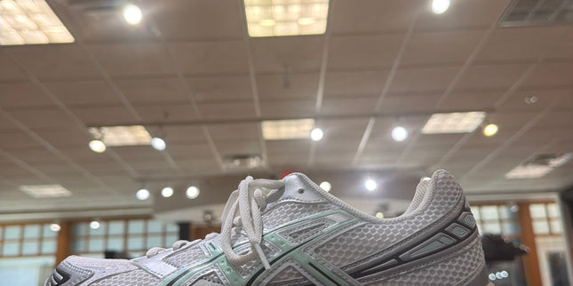 ASICS Gel-1130 W White Mint Pre Owned No Box
