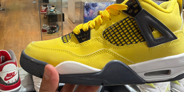Jordan 4 Lightning Pre-Owned
