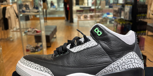 Jordan 3 Green Glow Pre-Owned
