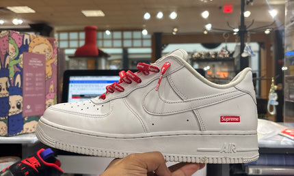 Nike Air Force 1 Supreme White Pre-Owned