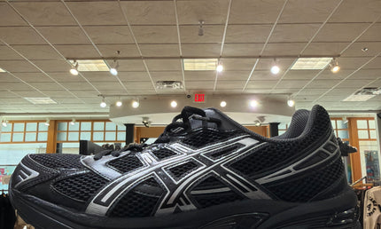 ASICS Gel-1130 Black Pure Silver Pre Owned No Box