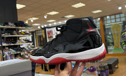Jordan 11 Retro Playoffs Bred (2019) pre owned