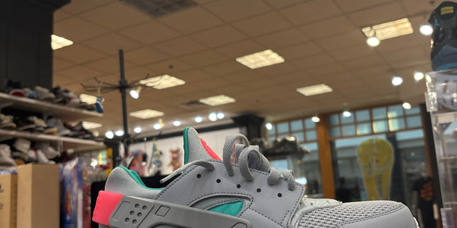 Nike Huarache South Beach (Pre owned)