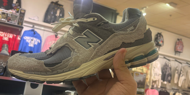 New Balance 2002R Protection Pack Rain cloud Pre Owned No Box