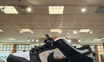 Nike SB Dunk Low Supreme Stars Black Pre Owned No Box
