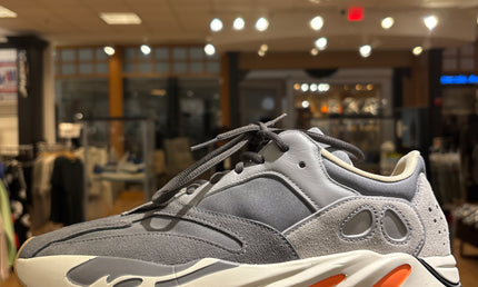 Adidas Yeezy Boost 700 Magnet Pre Owned No Box