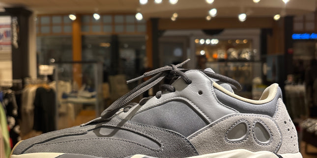 Adidas Yeezy Boost 700 Magnet Pre Owned No Box