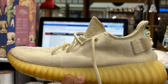 Adidas Yeezy Boost 350 v2 Cream Pre-Owned No Box