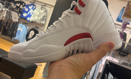 Jordan 12 Twist Pre Owned