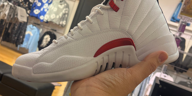 Jordan 12 Twist Pre Owned