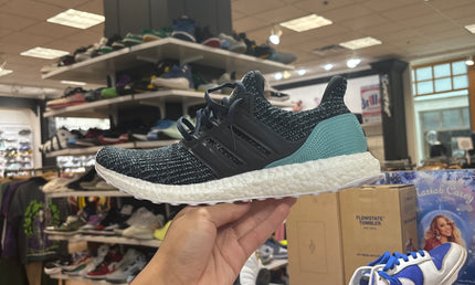 adidas Ultra Boost 4.0 Parley Carbon pre owned