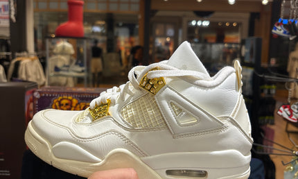Jordan 4 Metallic Gold W Pre Owned