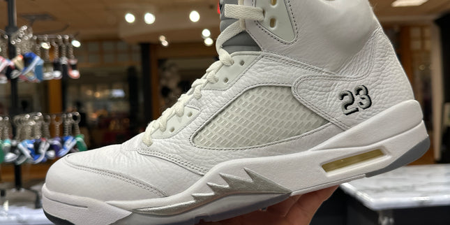 Used Jordan 5 Metallic White