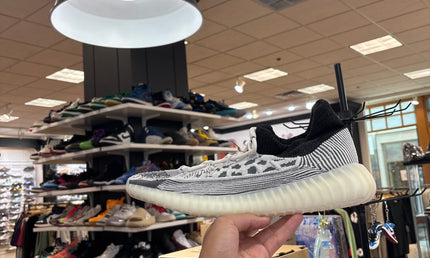 adidas Yeezy 350 V2 CMPCT pre owned