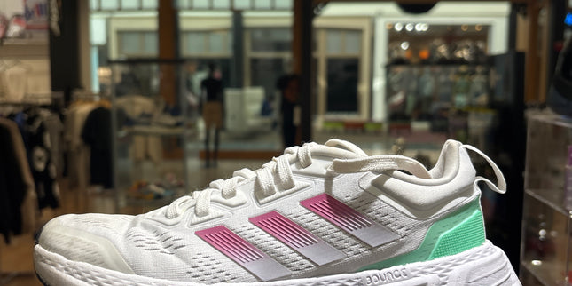 Adidas Questar 3 White/Pink Pre Owned No Box