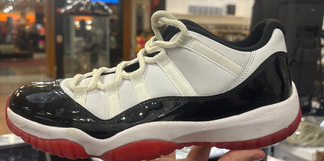 Jordan 11 Low Tuxedo Bred Pre-Owned