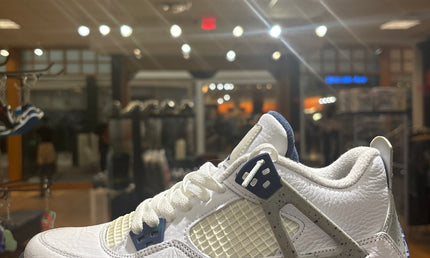 Jordan 4 Midnight Navy Pre Owned No Lid