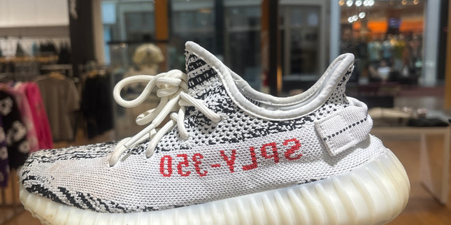 Yeezy 350 Zebra Pre-Owned