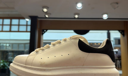 Alexander McQueen Oversize White Black Pre Owned No Box