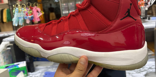 Jordan 11 Win Like 96 Pre-Owned