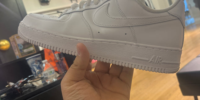 Nike Air Force 1 White Pre Owned No Box