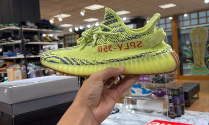 adidas Yeezy Boost 350 V2
Semi Frozen Yellow pre owned