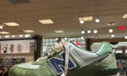 New Balance 574 Nori Pre Owned No Box