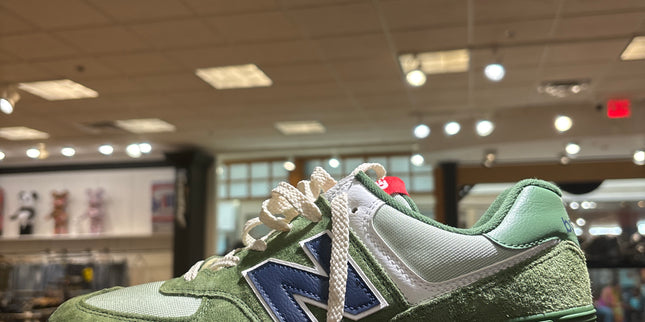 New Balance 574 Nori Pre Owned No Box