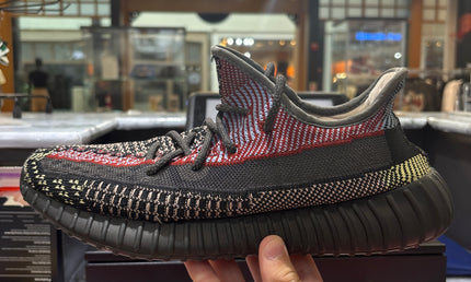 Yeezy 350 v2 Yecheil Pre-Owned