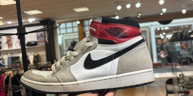 Jordan 1 Retro High pre owned