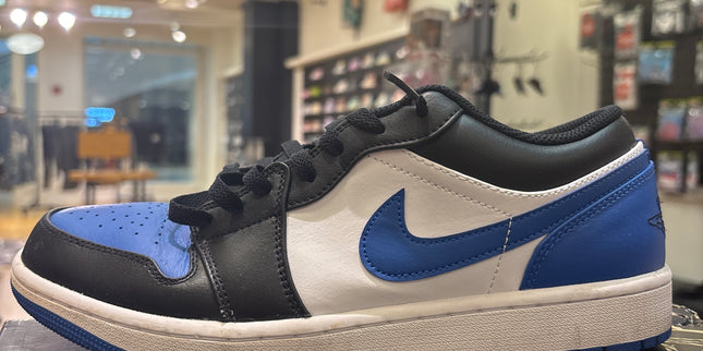 Jordan 1 Low Royal Toe Pre-Owned