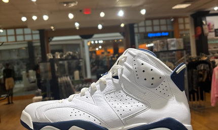 Jordan 6 Midnight Navy Pre Owned