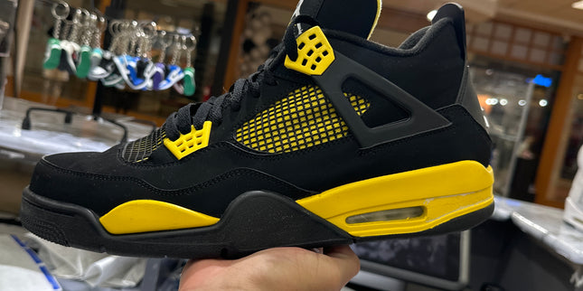 Used Jordan 4 Thunder