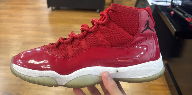 Jordan 11 Win Like 96 Pre-Owned