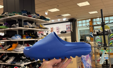adidas Yeezy Slide Azure pre owned