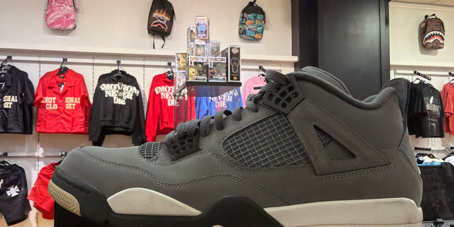Jordan 4 Cool Grey 2019 Pre-Owned