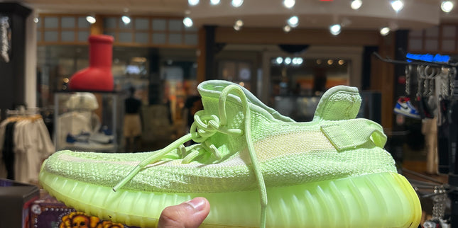 Adidas Yeezy Boost 350 v2 Glow Pre Owned No Box