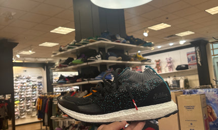 adidas Ultra Boost MidPacker Shoes pre owned