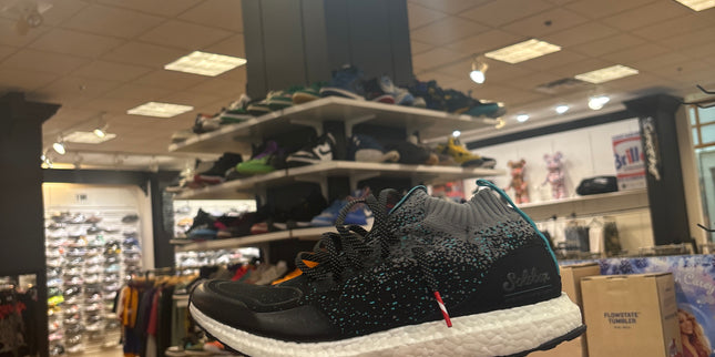adidas Ultra Boost MidPacker Shoes pre owned