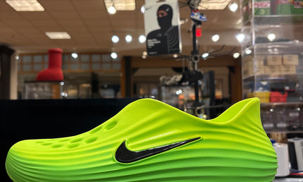 Nike ReactX Rejuven8 Green Strike Pre-Owned No Box