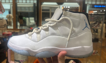 Jordan 11 Legend Blue Pre-Owned