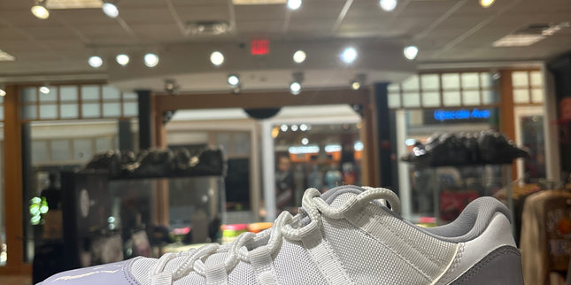 Jordan 11 Low Cement Grey Pre Owned