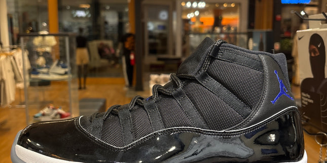 Jordan 11 Space Jam 2016 Pre-Owned